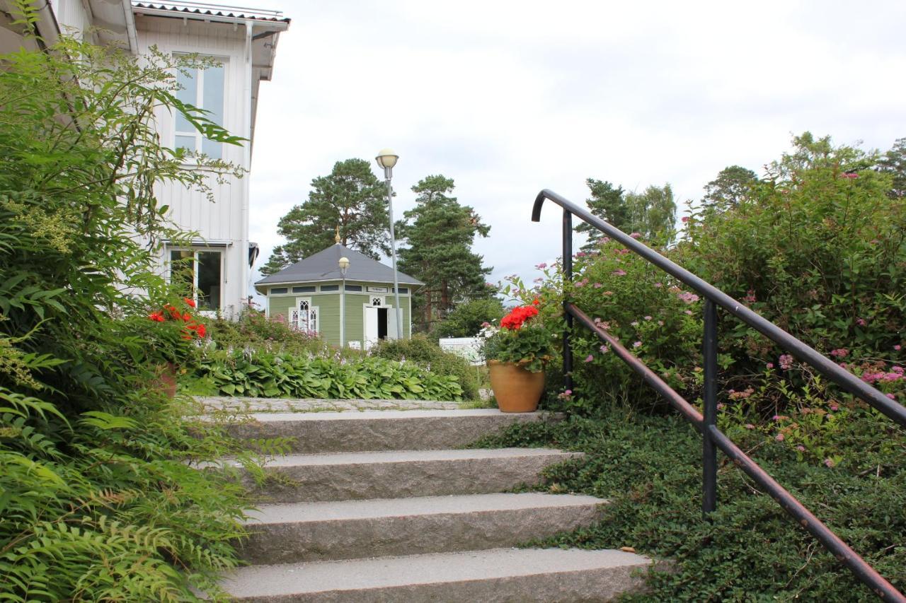 Hotel Ah Stifts- & Konferensgard à Ljungskile Extérieur photo